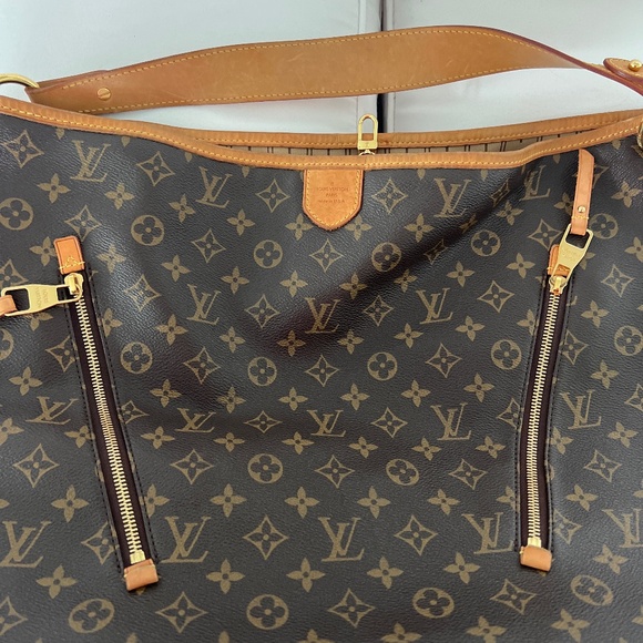 Louis Vuitton Discontinued Hobo - Picture 6 of 7